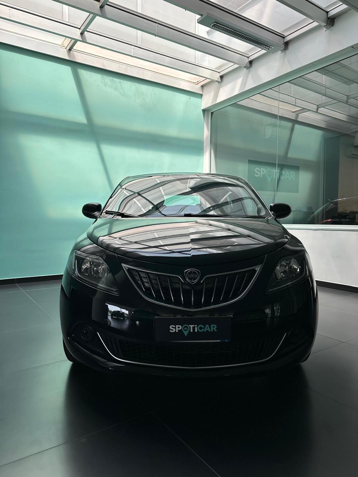 Lancia Ypsilon 1.0 FireFly 5 porte S&S Hybrid Platino