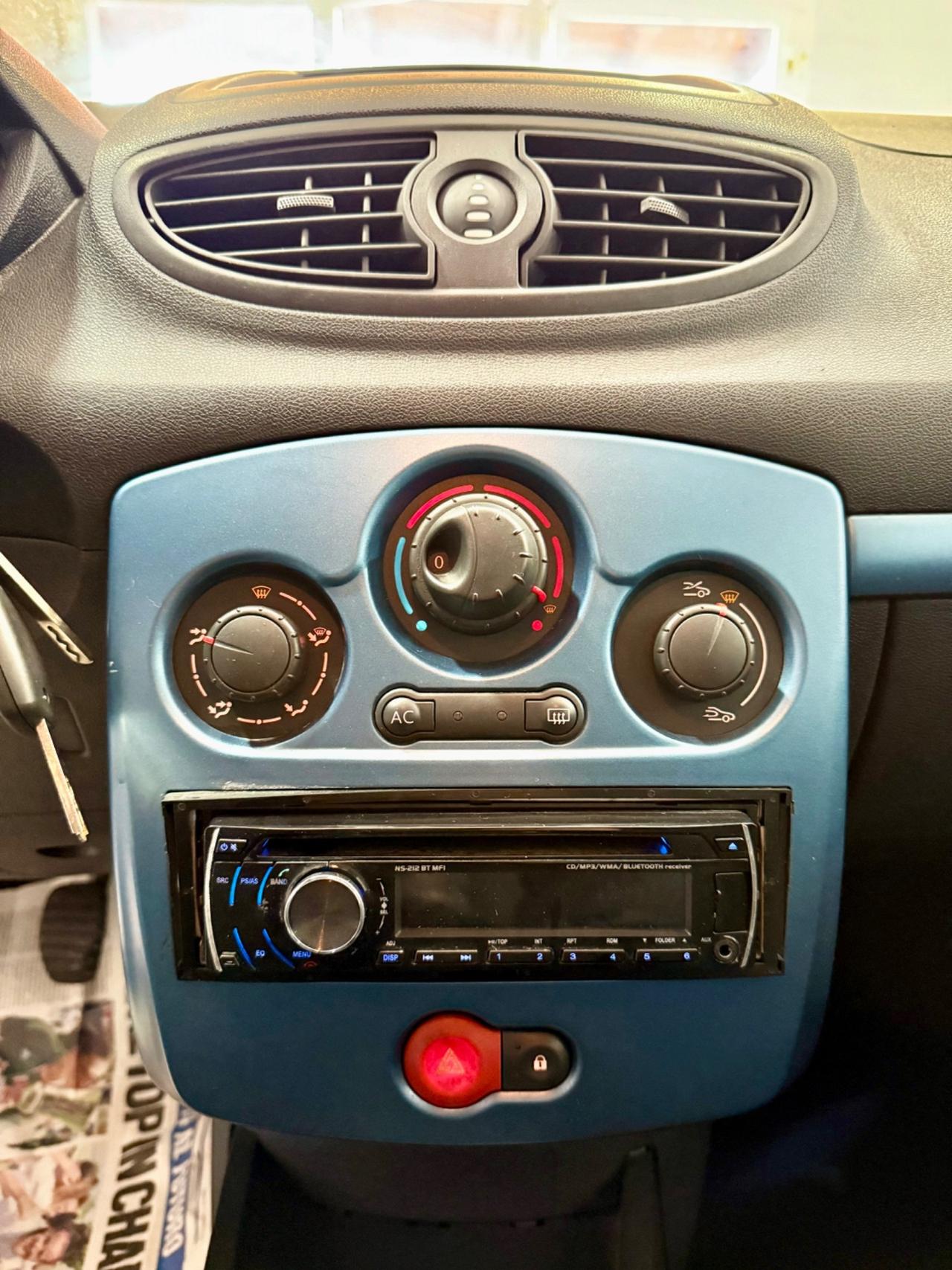 Renault Clio 1.2 16V 3 porte Le Iene