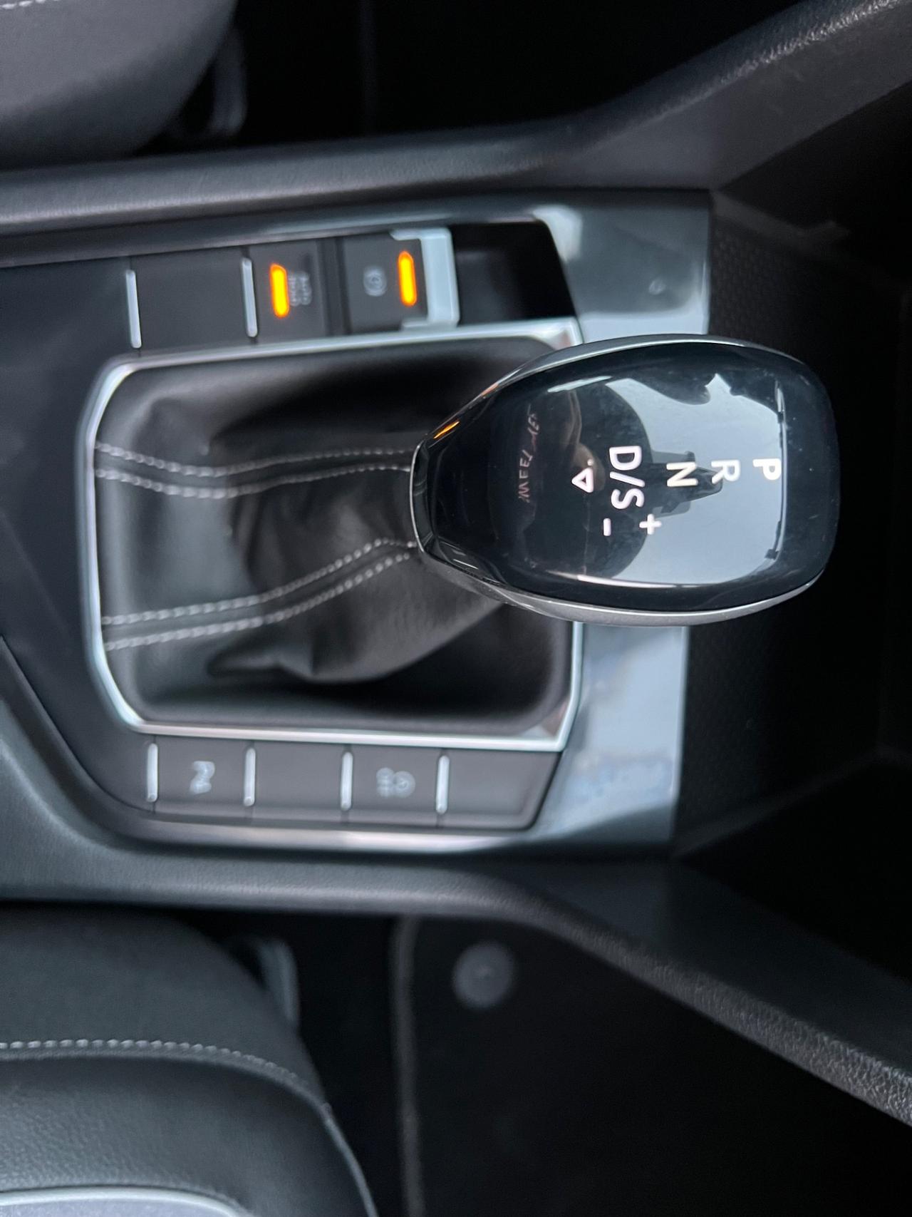 Volkswagen Tiguan 2.0 TDI 150 CV SCR DSG R-Line