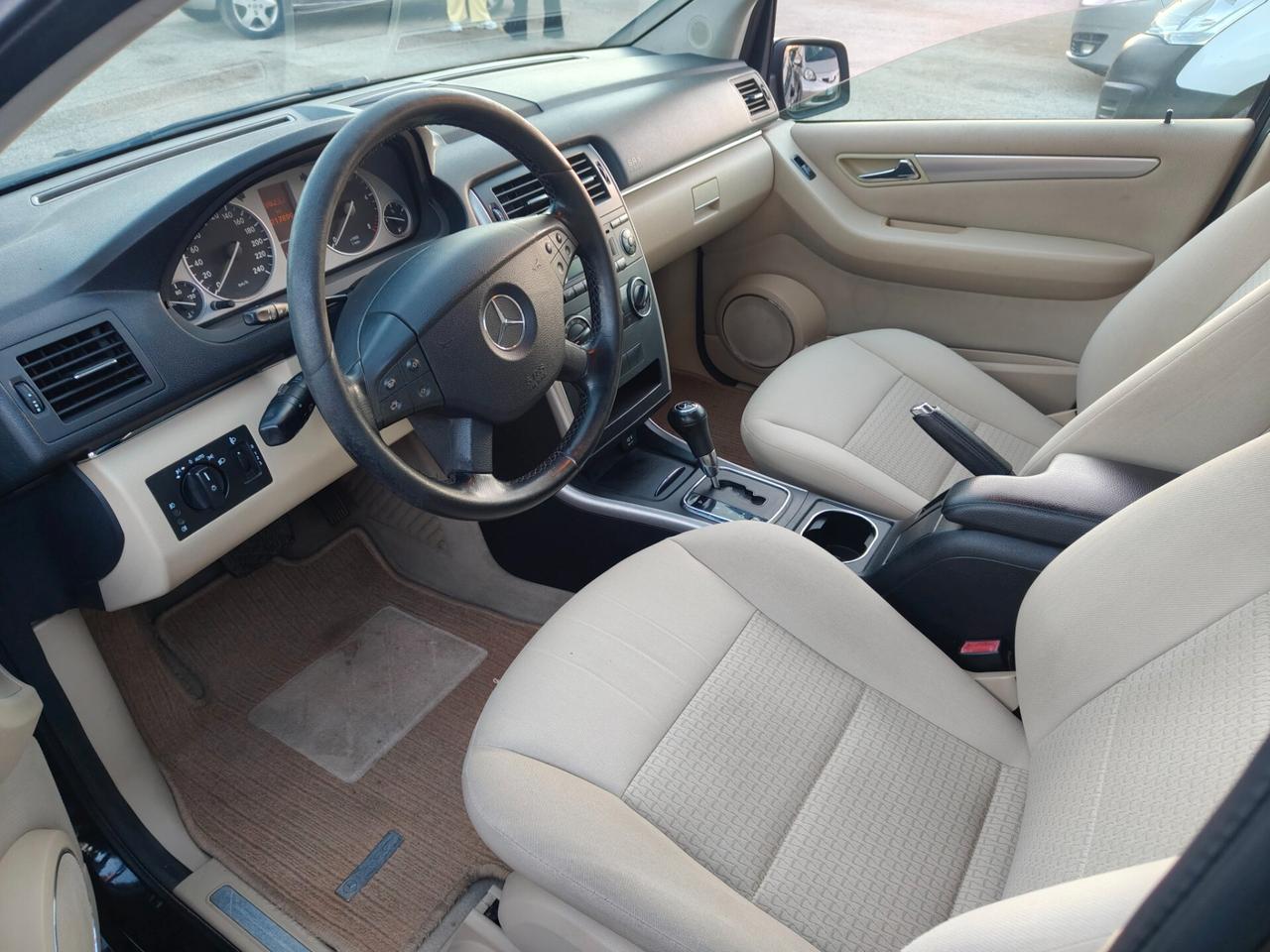 Mercedes-benz B 200 CDI Executive automatica