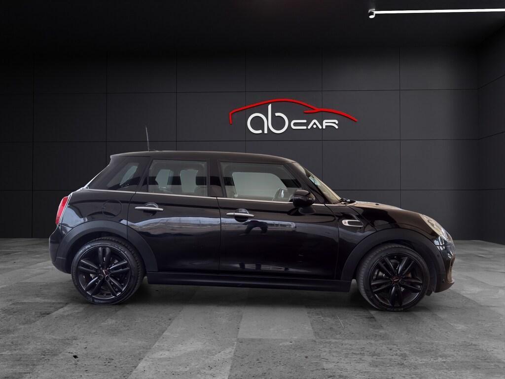 Mini Cooper D 1.5 D Cooper D Boost Auto