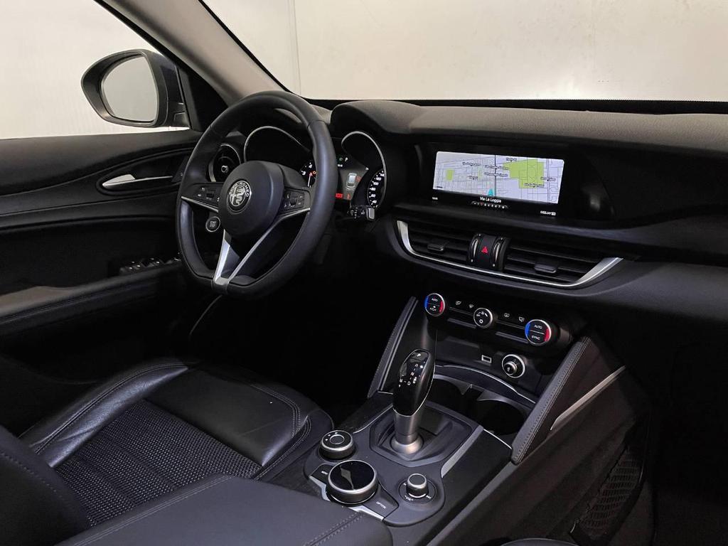 Alfa Romeo Stelvio 2.0 Turbo Executive Q4 Auto