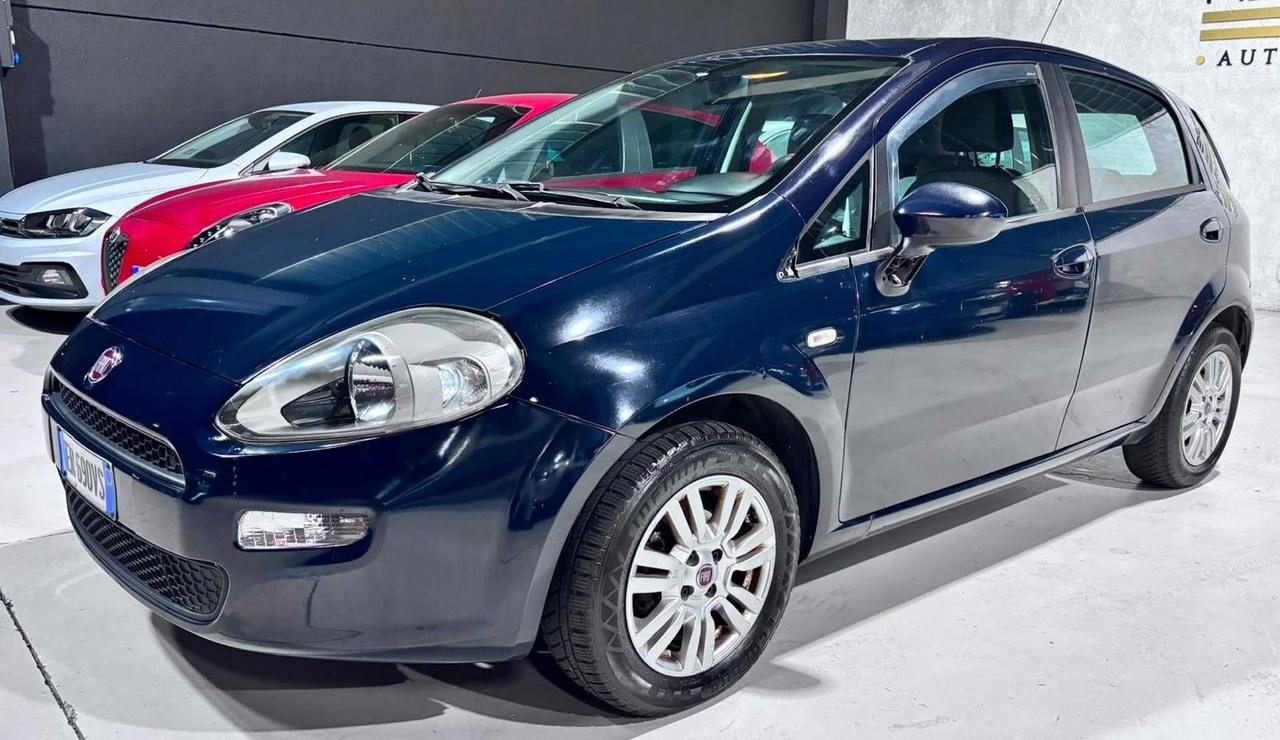 Fiat Punto Benzina Neopatentati 5 porte posti