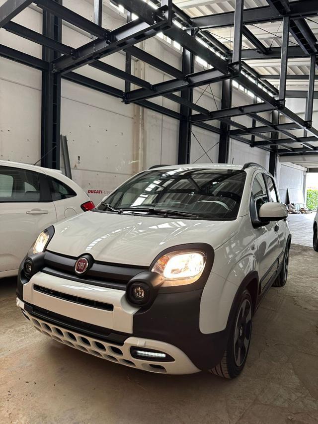 FIAT Panda New Panda 1.0 FireFly S&S Hybrid Pandina