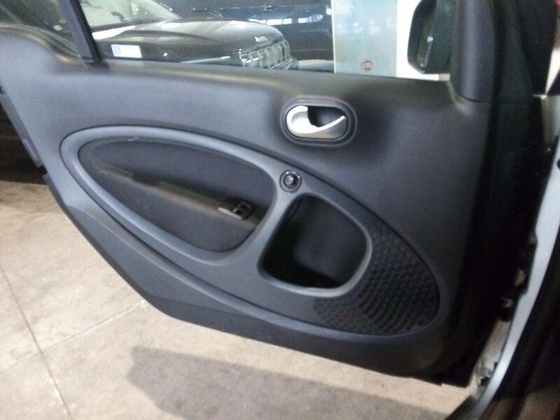 smart fortwo 004299 EQ Passion