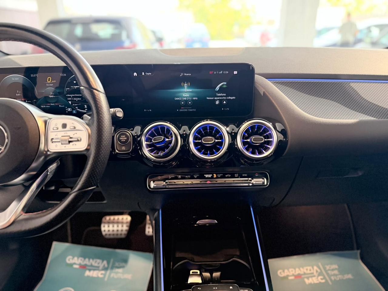 MERCEDES GLA200D PREMIUM IVA ESPOSTA