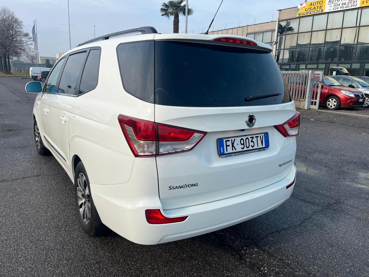 Ssangyong Rodius 2.2 Diesel 4WD A/T Classy