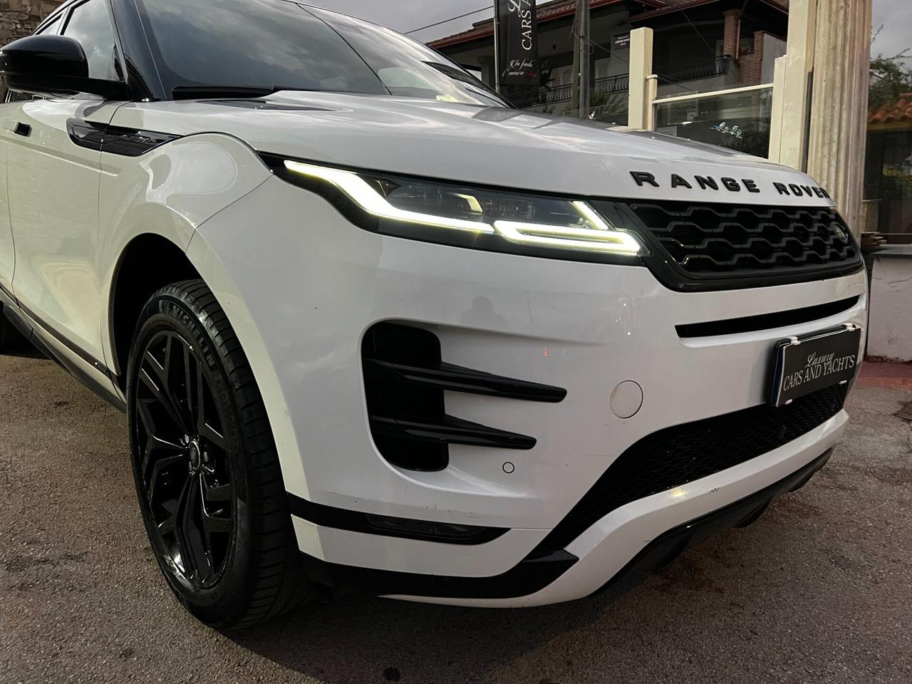 Land Rover Range Evoque 2.0D 150-R-Dynamic-2019-FULL