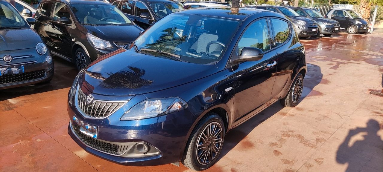 Lancia Ypsilon 1.0 FireFly 5 porte S&amp;S Hybrid Ecochic Gold