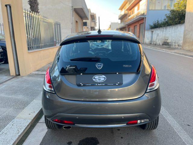 LANCIA Ypsilon 1.0 FireFly Hybrid UnYca