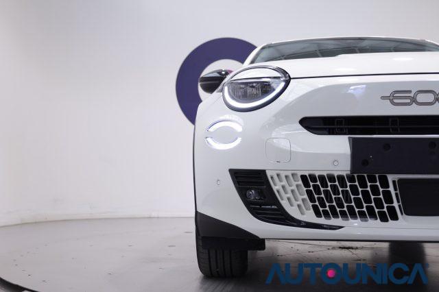 FIAT 600 HYBRID 110 CV DCT MHEV LA PRIMA AUTOMATICA