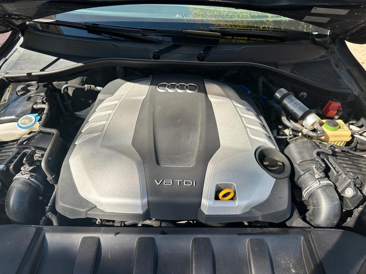 Audi Q7 4.2 V8 TDI quattro