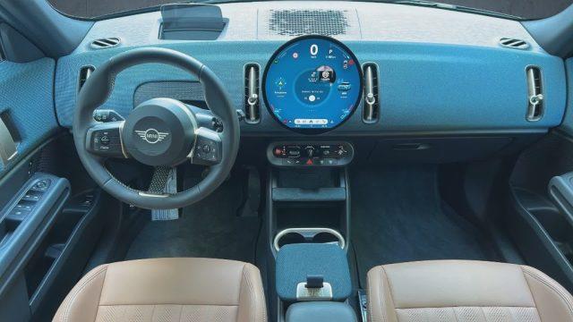 MINI Countryman C Favoured Countryman + Pacchetto M