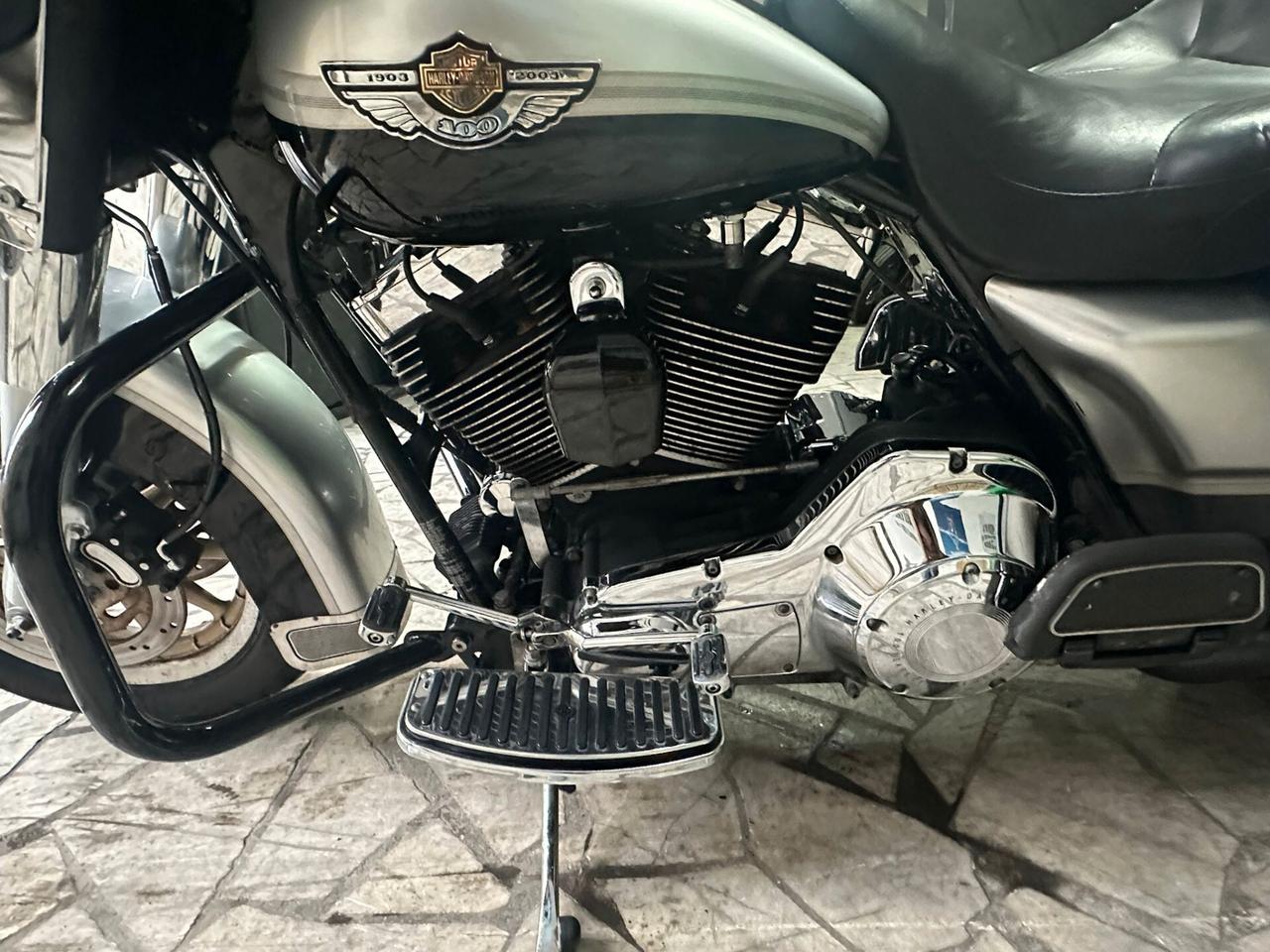 Harley-davidson FLHTCUI Ultra Classic Electra Glide 2003