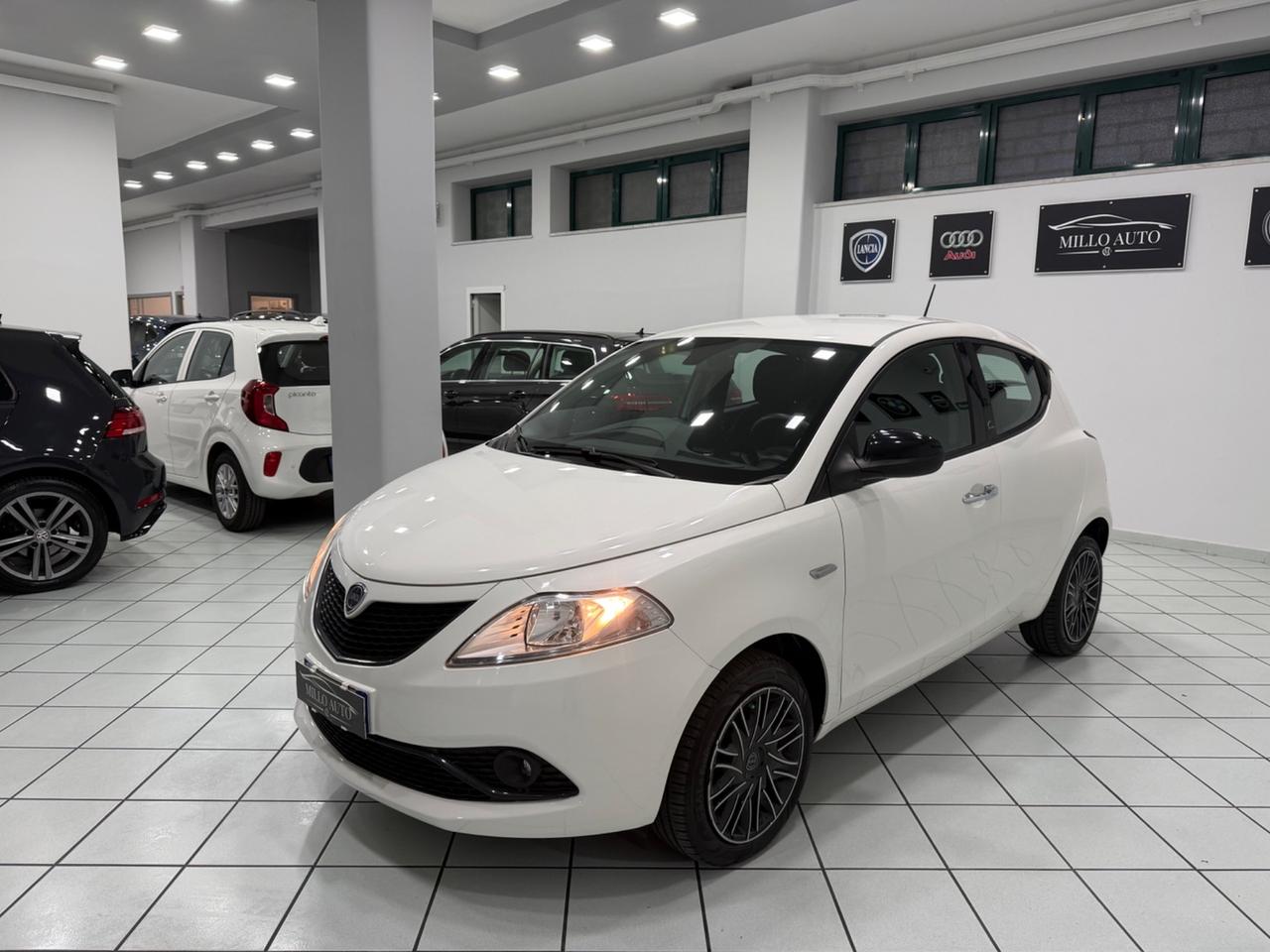 Lancia Ypsilon 1.2 69 CV 5 porte GPL Ecochic Gold
