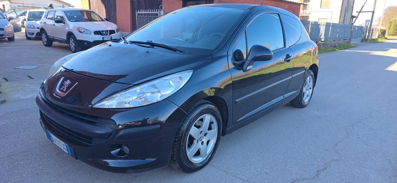 Peugeot 207 1.4 8V 75CV 3p. ONE Line neopatentati