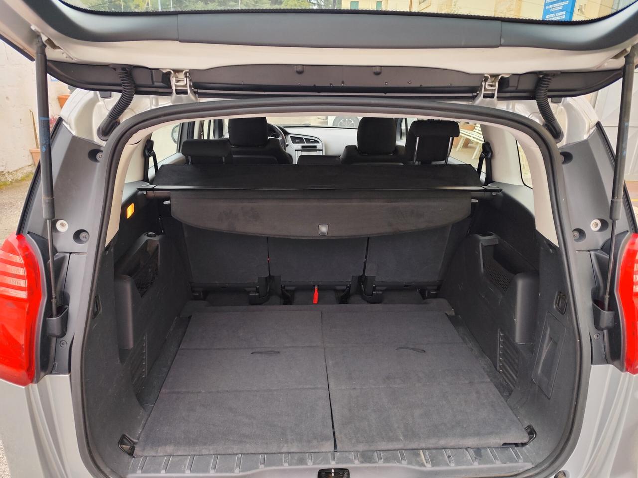 Peugeot 5008 1.6 HDi 112CV Family