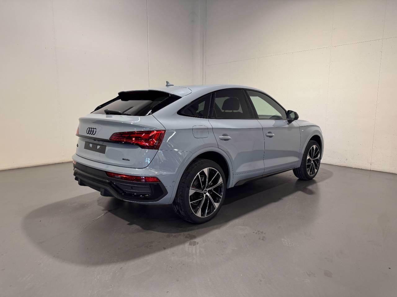 AUDI Q5 SPORTBACK 40 TDI MHEV S-TRONIC QUATTRO IDENTITY BLACK
