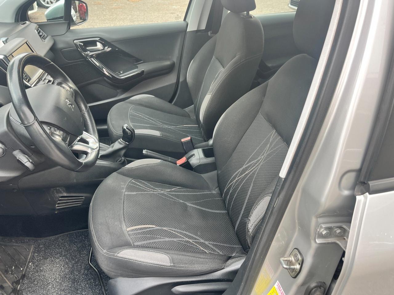 Peugeot 208 PureTech 82 5 porte Allure