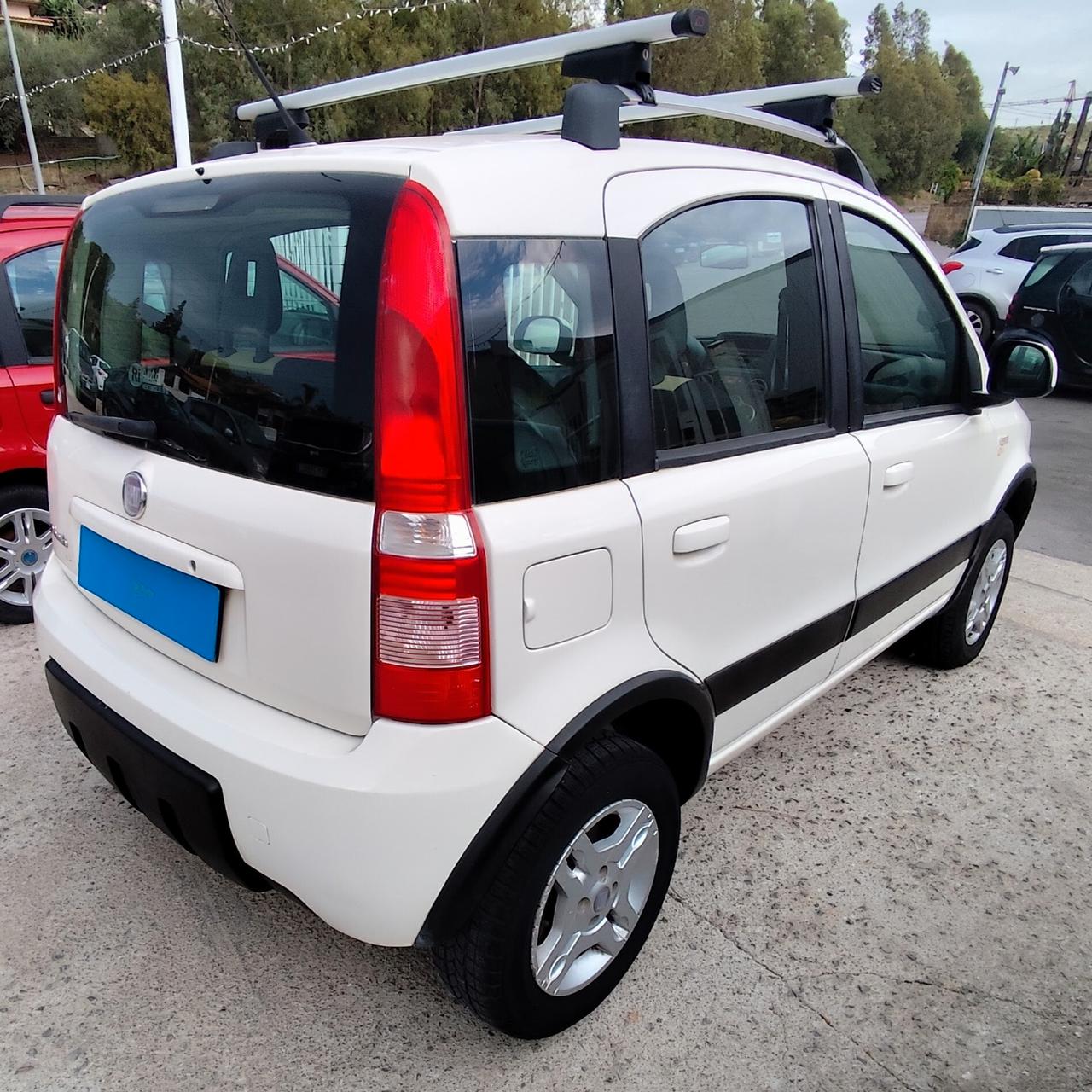 Fiat Panda 1.3 MJT 16V DPF 4x4 Climbing