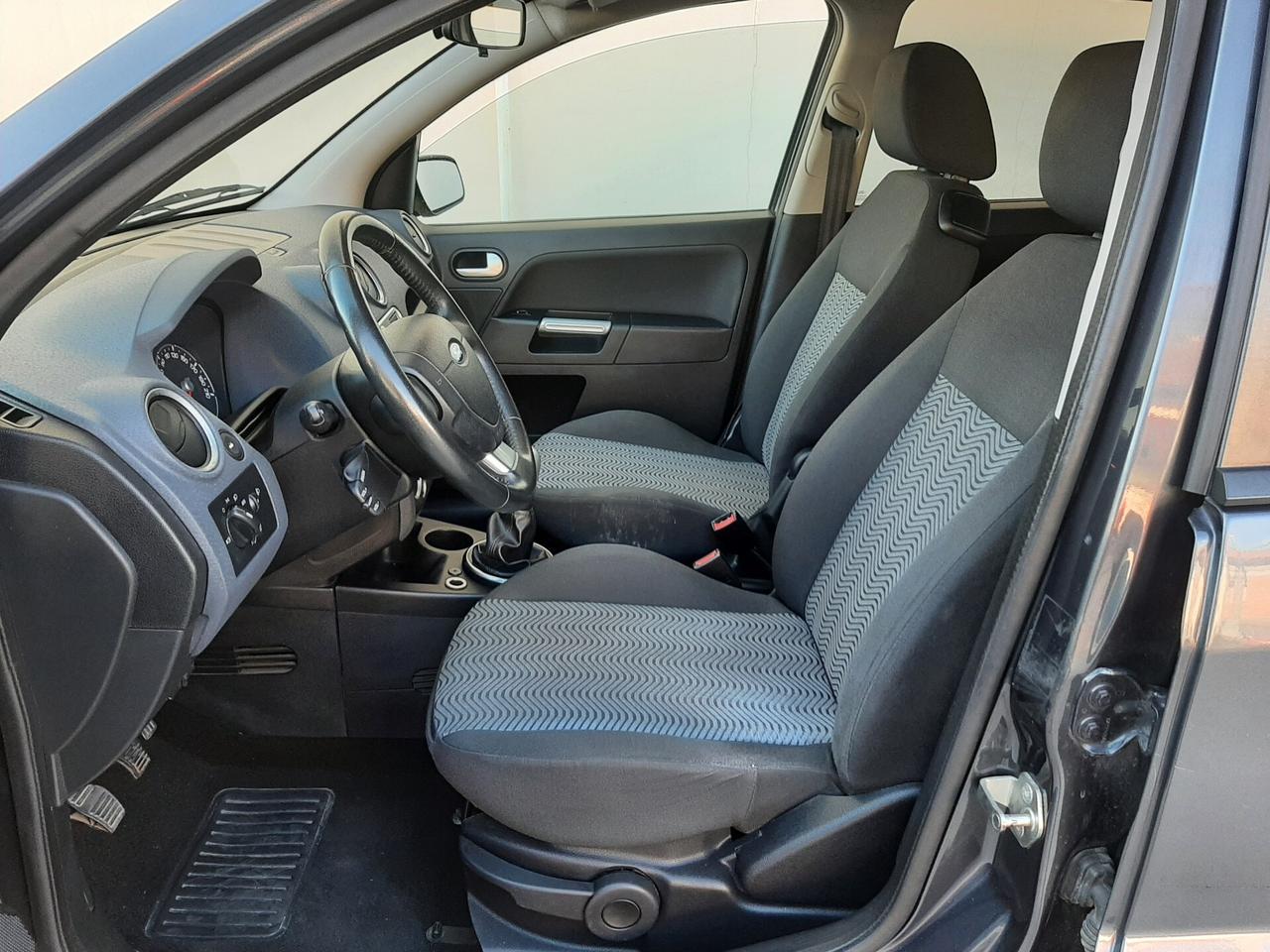 Ford Fusion 1.4 16V 5p. Titanium