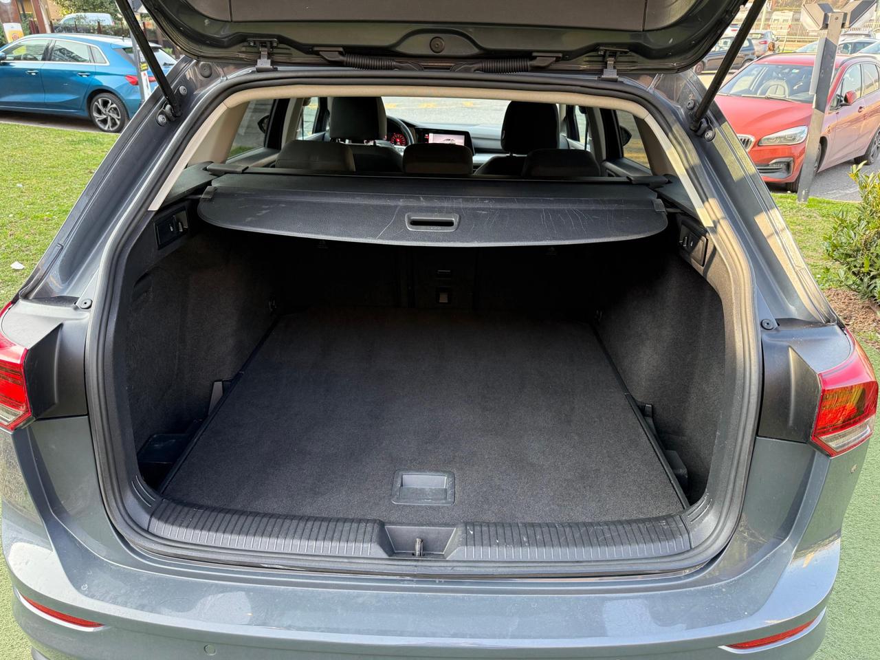 Volkswagen Golf Variant 1.0 eTsi Life 110cv DSG UNIPROP 69000KM IVA ESPOSTA