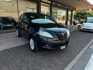 Lancia Ypsilon 0.9 TwinAir 85 CV 5 porte S&S Gold