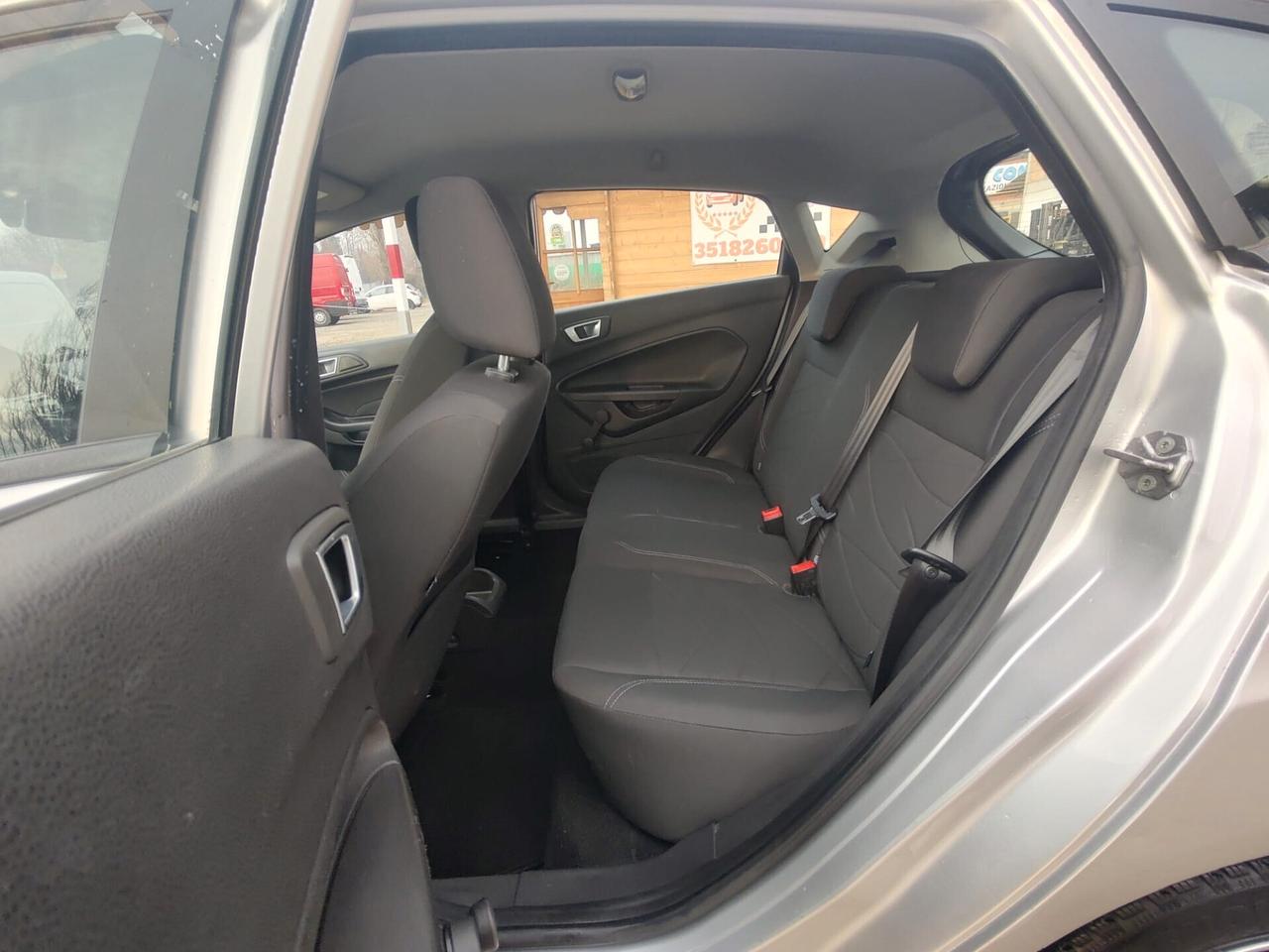 Ford Fiesta 1.4 5 porte Bz.- GPL Titanium, OK NEOPATENTATI, GARANZIA L.12 MESI