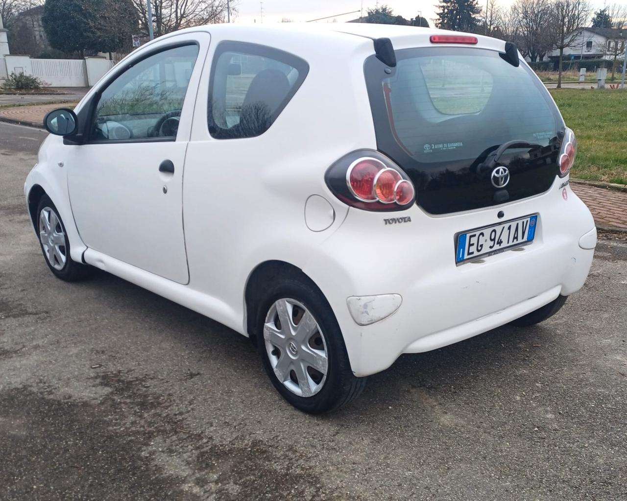 Toyota Aygo 1.0 12V VVT-i 3 porte Now Connect