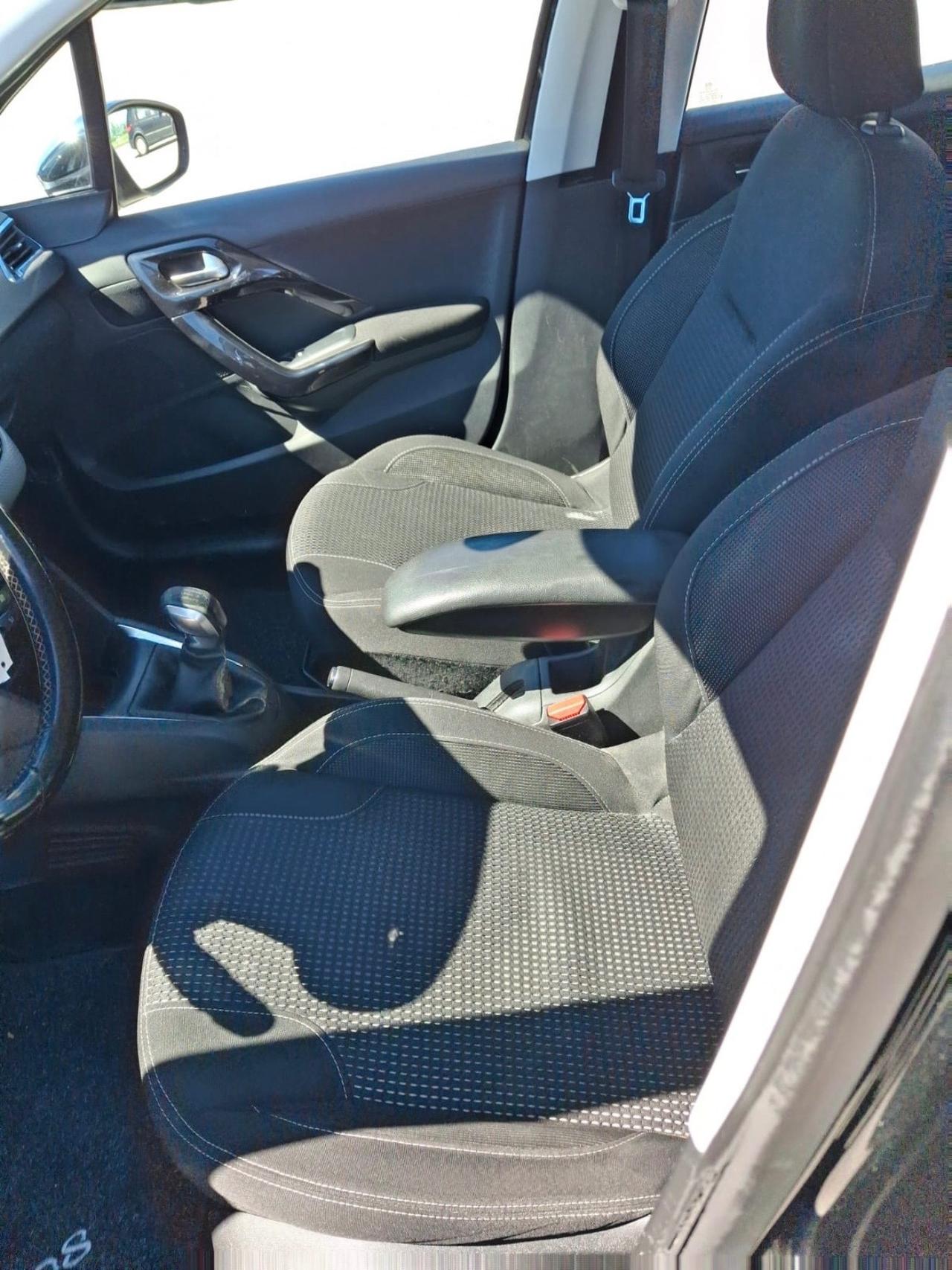 Peugeot 208 BlueHDi 75 5 porte Allure