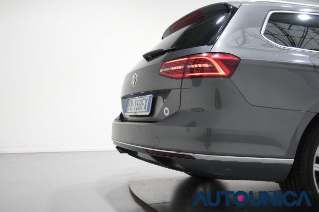 VOLKSWAGEN Passat Variant 2.0 TDI 190 CV DSG HIGHLINE BMT FARI LED