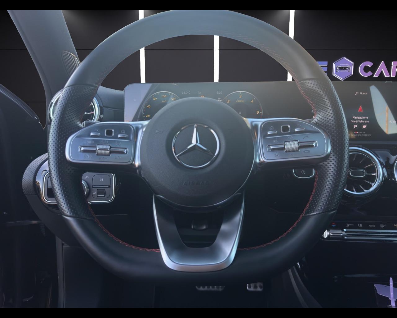 Mercedes-Benz A 180 d Automatic Premium TETTO!