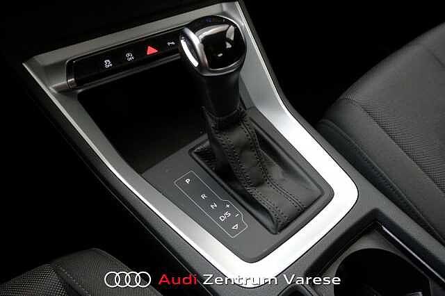 Audi Q3 35 TFSI 150CV MHEV Stronic Business