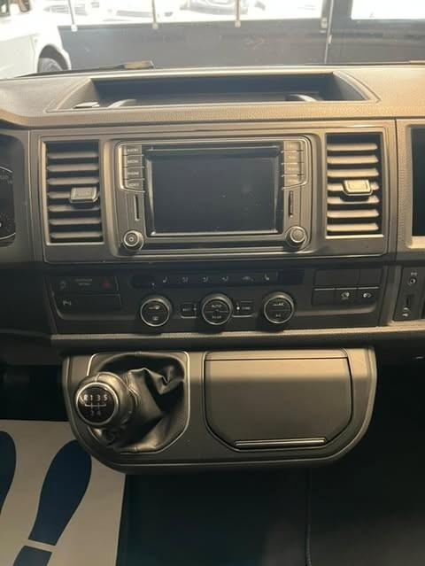 Volkswagen Multivan 2.0 TDI Bett/letto 6Sitze/posti 150PS/cv EURO6 Führerscheinneuling/Neopatentati