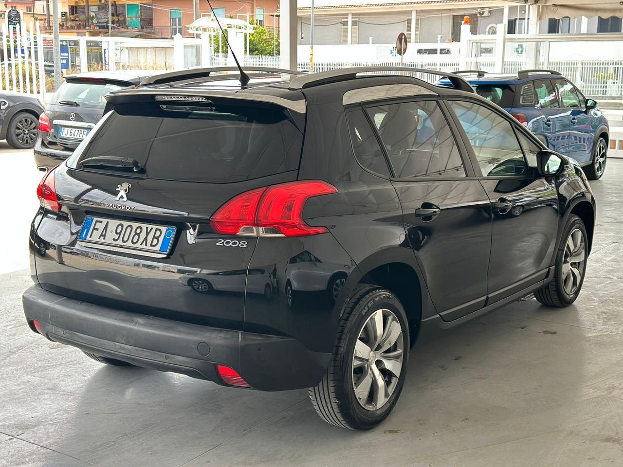Peugeot 2008 BlueHDi 100 Black Matt 2015
