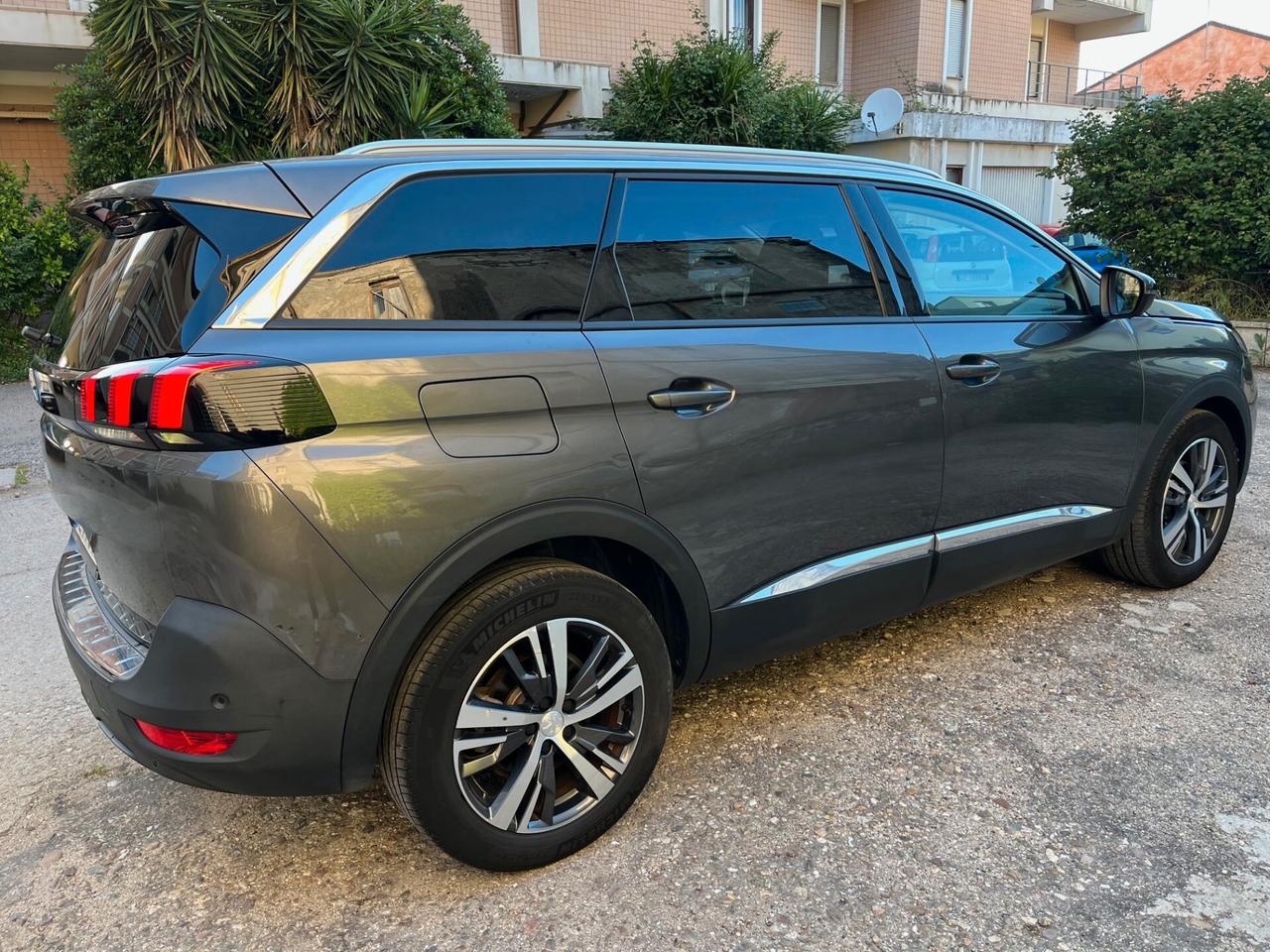 Peugeot 5008 BlueHDi 130 S&S EAT8 Allure