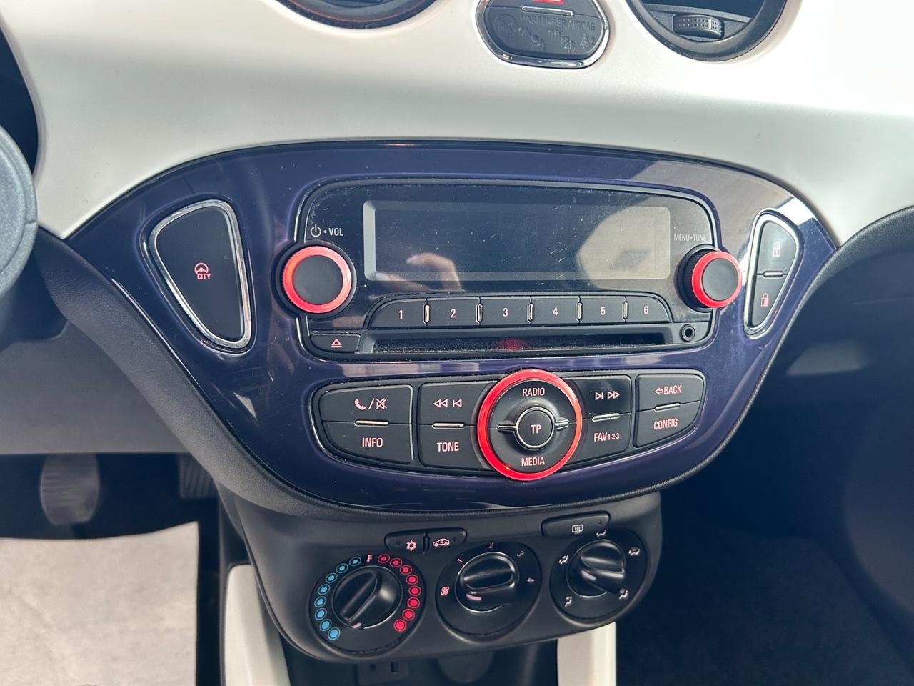Opel Adam 1.2 B X neopatentati 2013