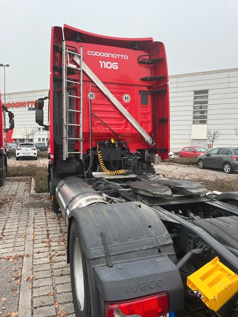 IVECO Stralis 460 NP LNG 4x2 – Retarder – Clima da fermo – 2 letti