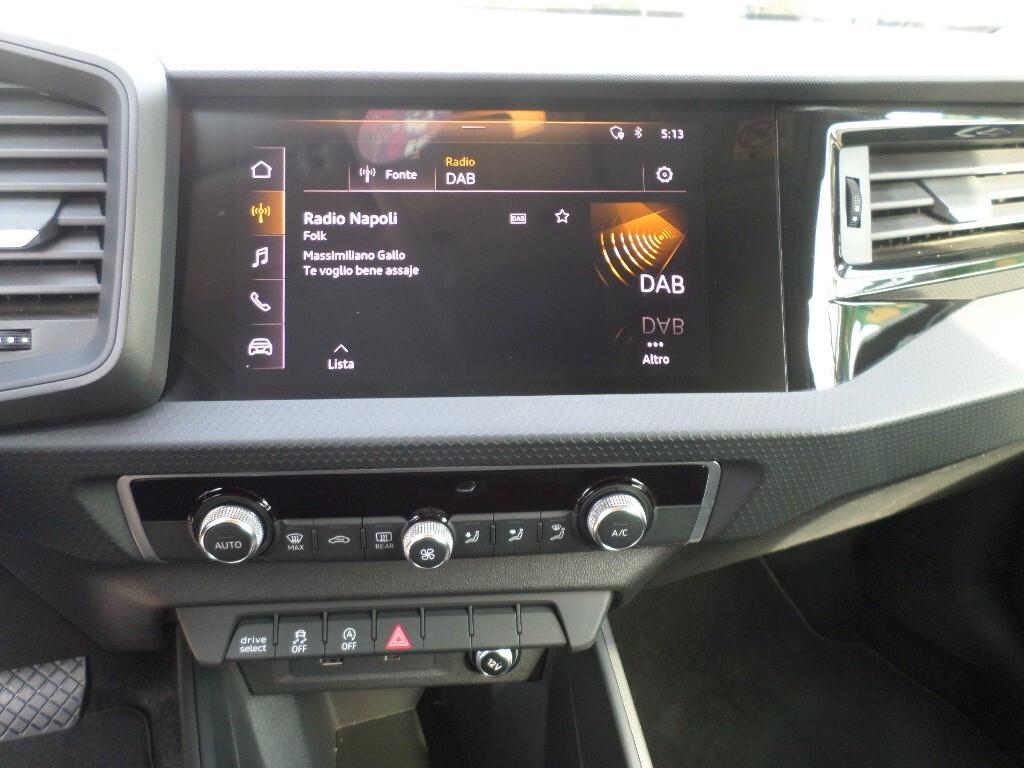 Audi A1 citycarver 30 TFSI S tronic Identity Contrast