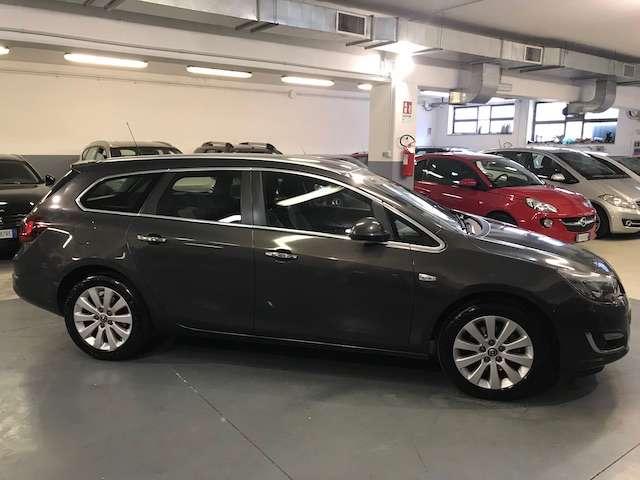 Opel Astra Sports Tourer 2.0 cdti Cosmo 165cv