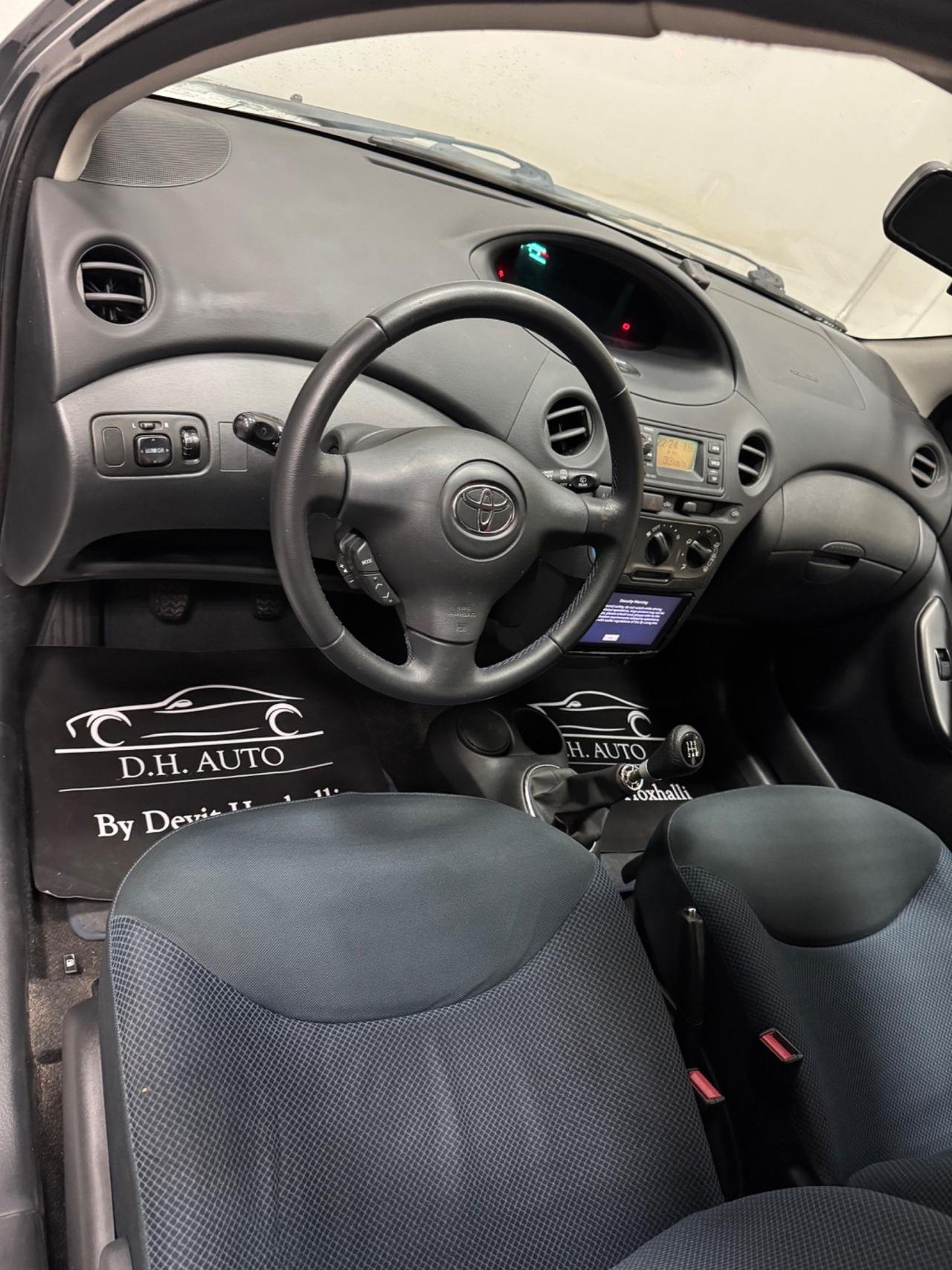 Toyota Yaris 1.0 5 porte Sol