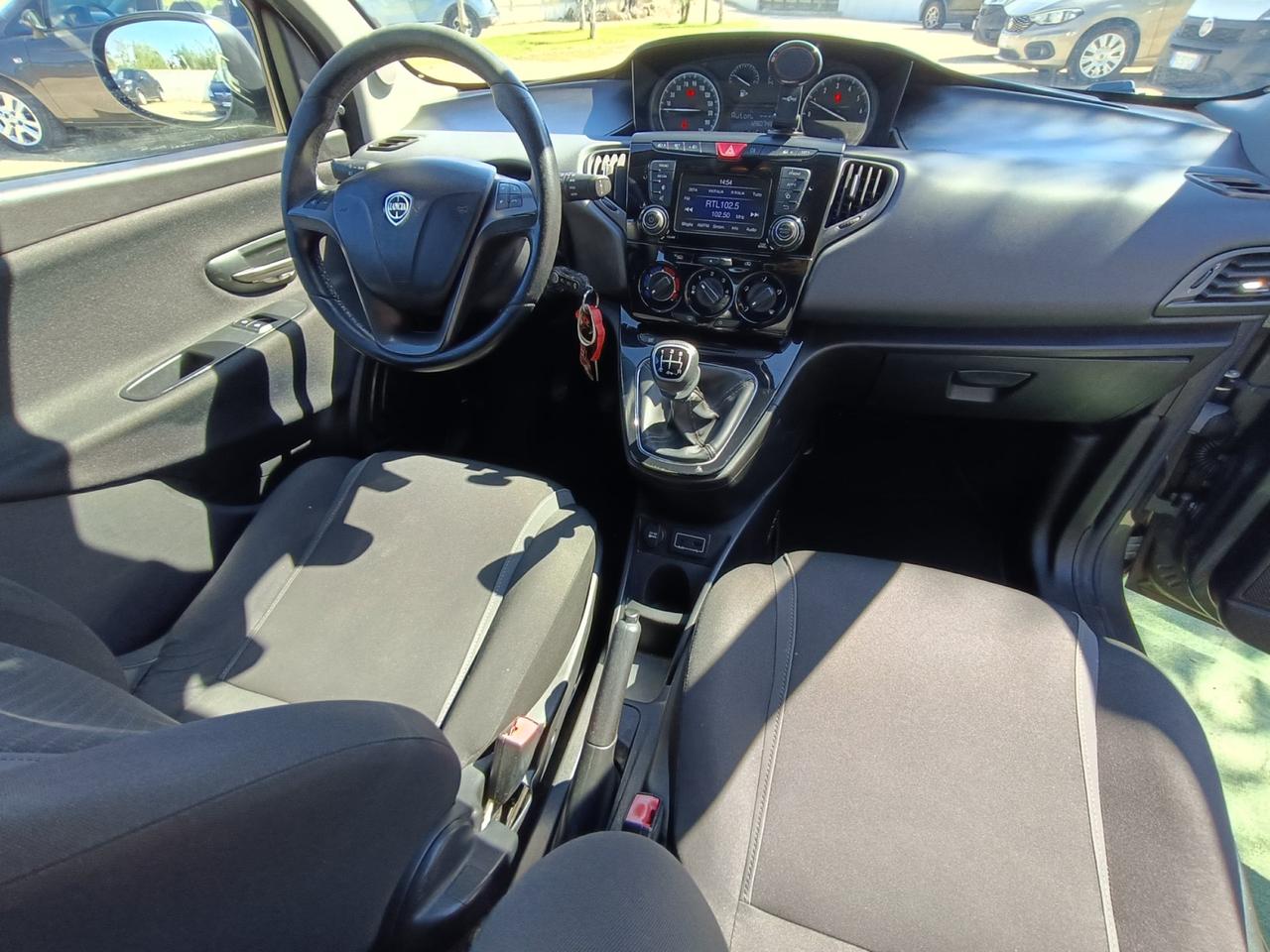 Lancia Ypsilon 1.2 69 CV 5 porte GPL Ecochic Silver - 2015