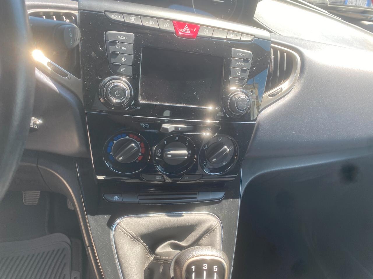 Lancia Ypsilon 1.2 69 CV 5 porte Mya 2017