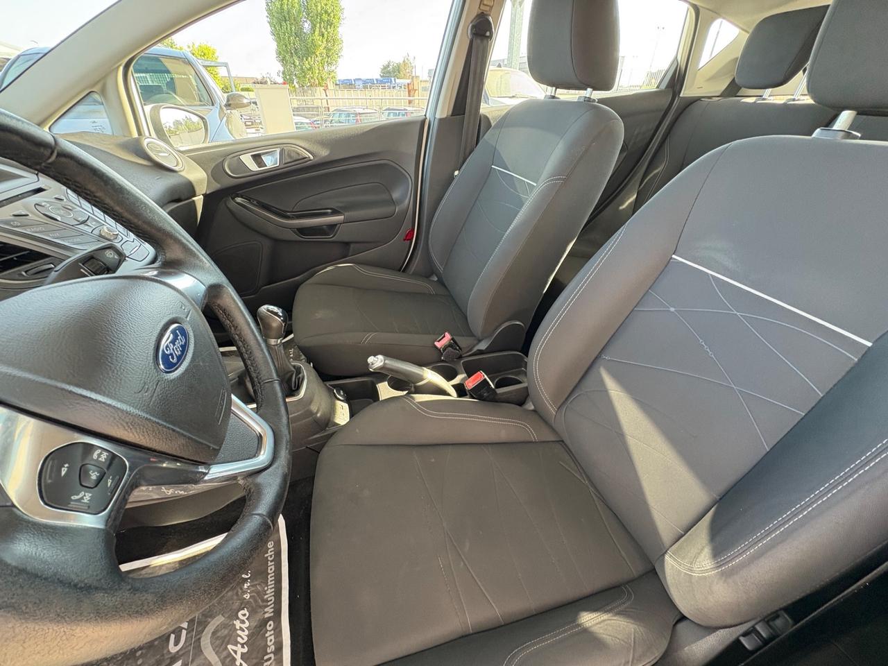 Ford Fiesta 1.5 TDCi 75CV 5 porte Black & White Edition