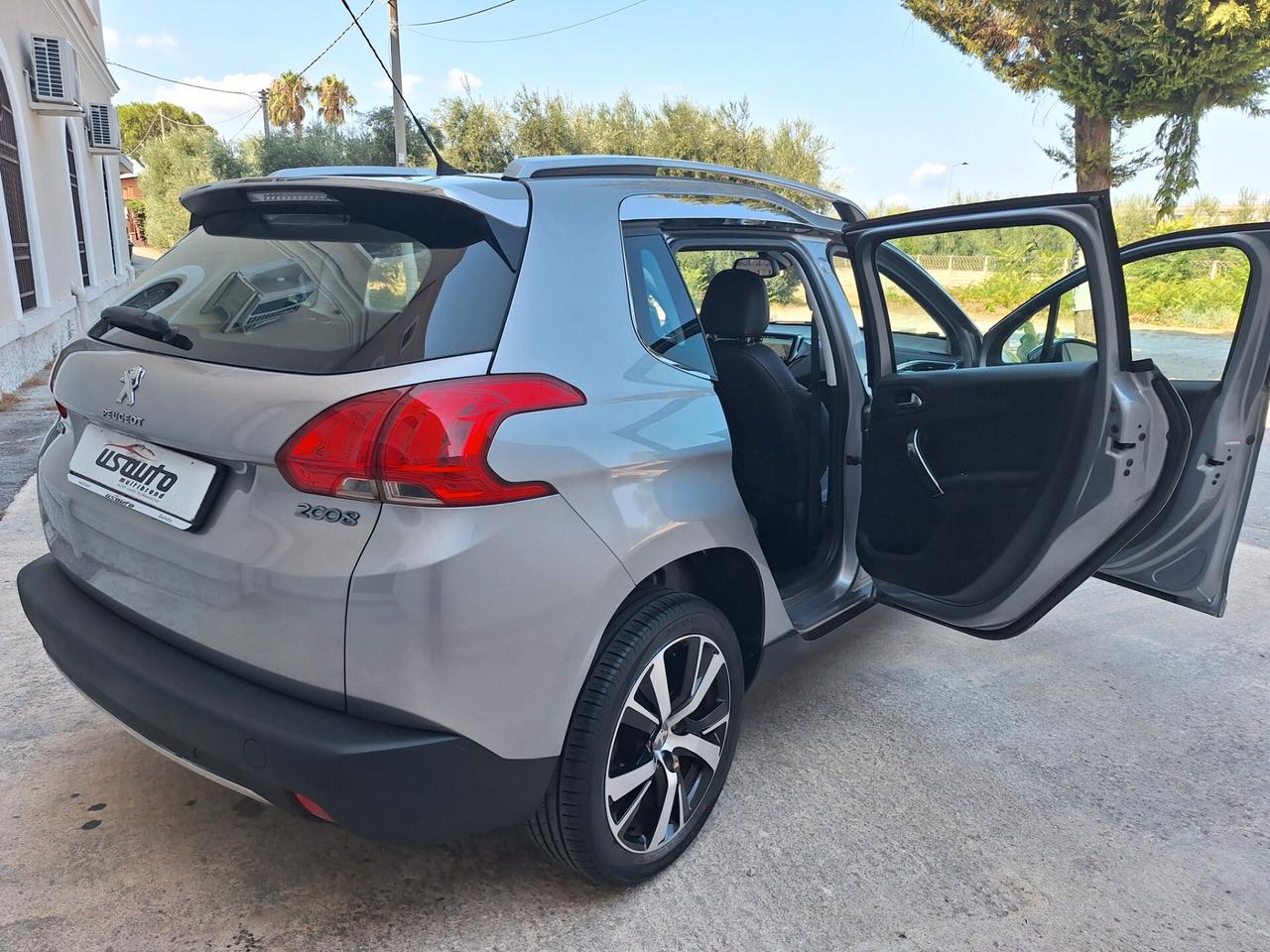 Peugeot 2008 1.6 HDi 120 Allure NAVI FULL