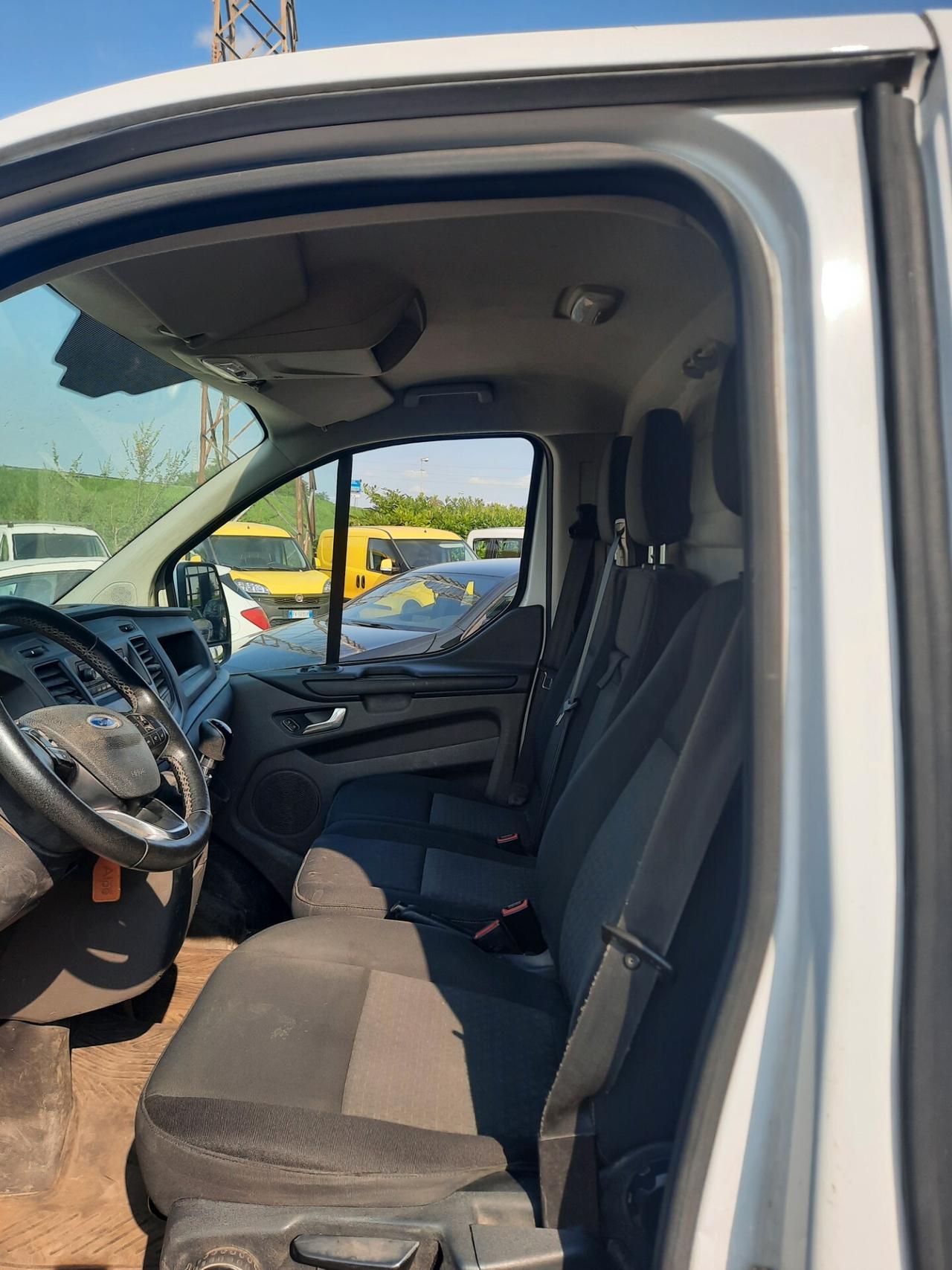 Ford Transit Custom 340 2.0 TDCi 130 PC PR.IVATO Titanium