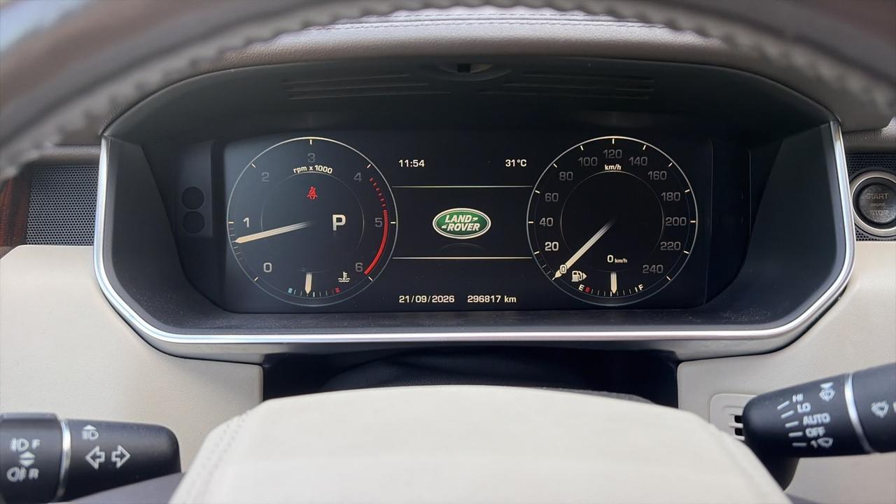 Land Rover Range 4.4 SDV8 Vogue LWB