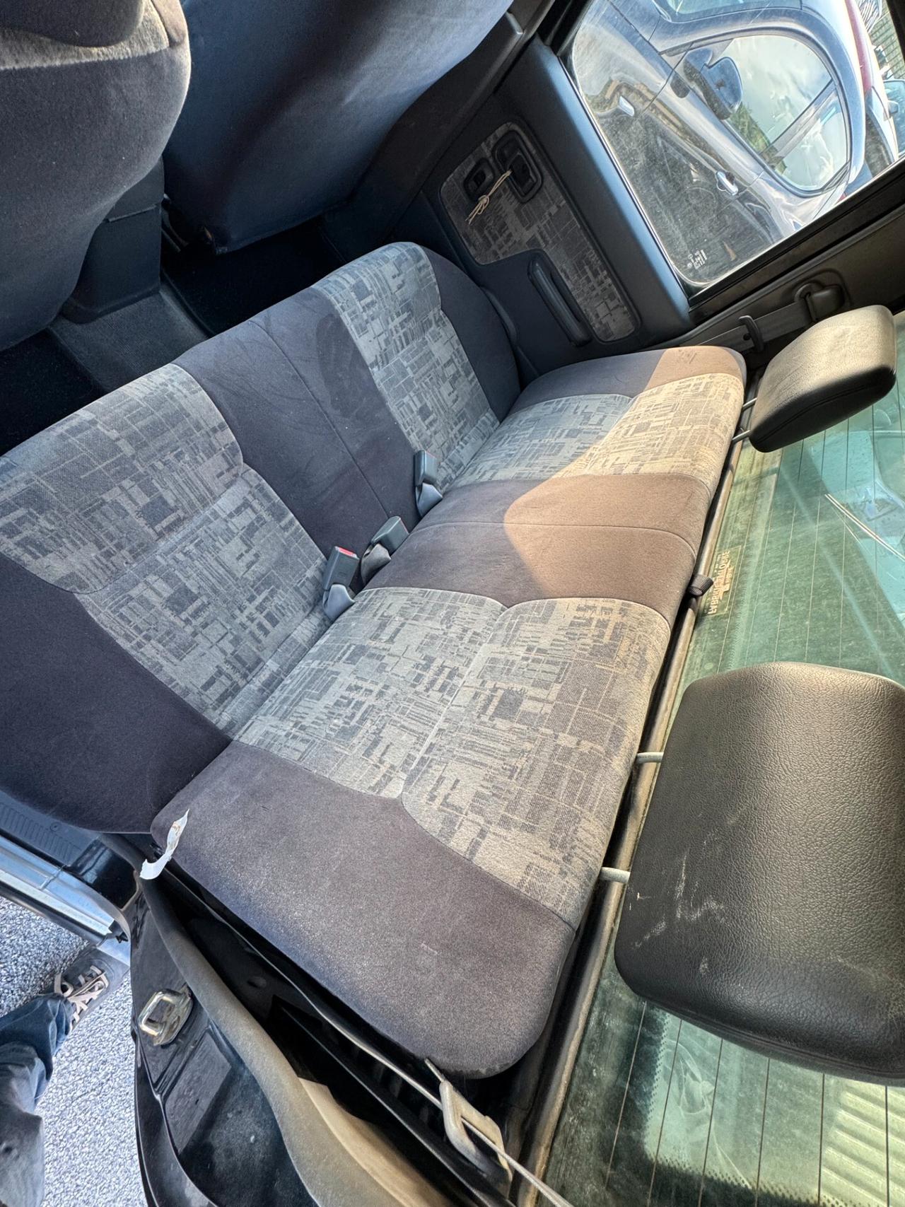 Nissan Navara double cab 2.5 tdi MOTORE NUOVO