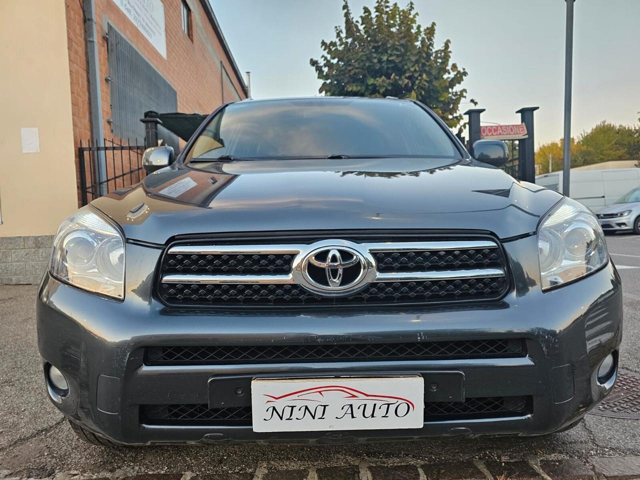 Toyota RAV4 2.2 D-4D 177cv Luxury*Pelle*Navi*