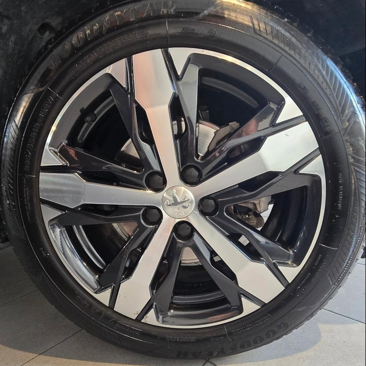 Peugeot 3008 BlueHDi 130 S&S EAT8 Allure